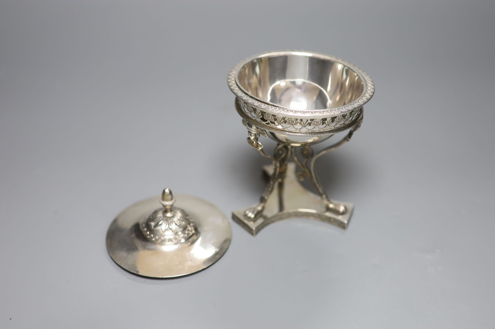 An Italian 800 standard white metal sucrier and cover, H approx 15.5cm; 11.08oz